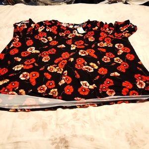 The Limited 3X black poppy flowers orange and pinkish hi-lo with details in back